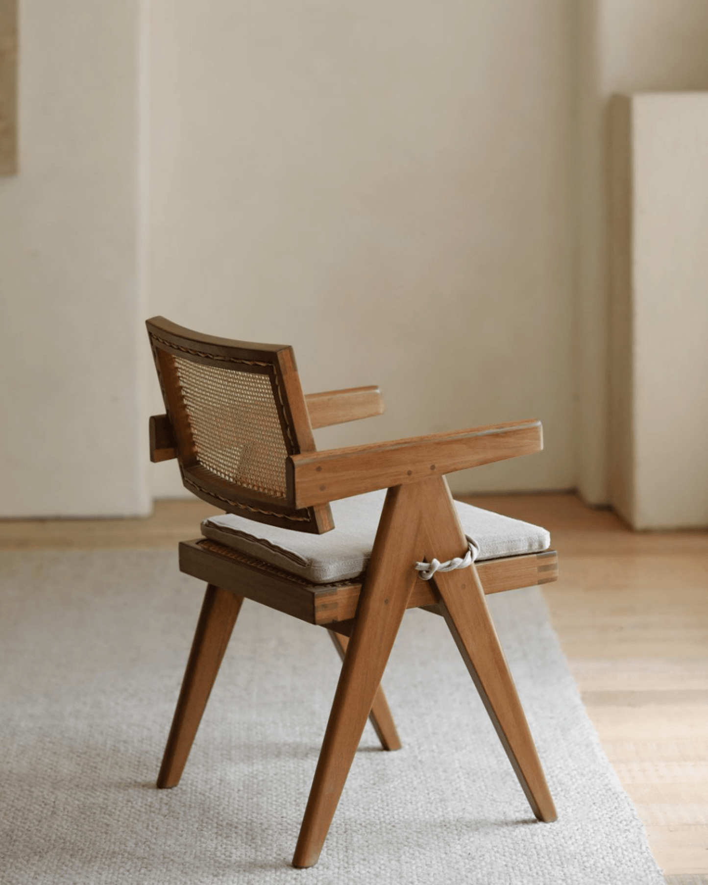 Reproduction de chaise de bureau Chandigarh