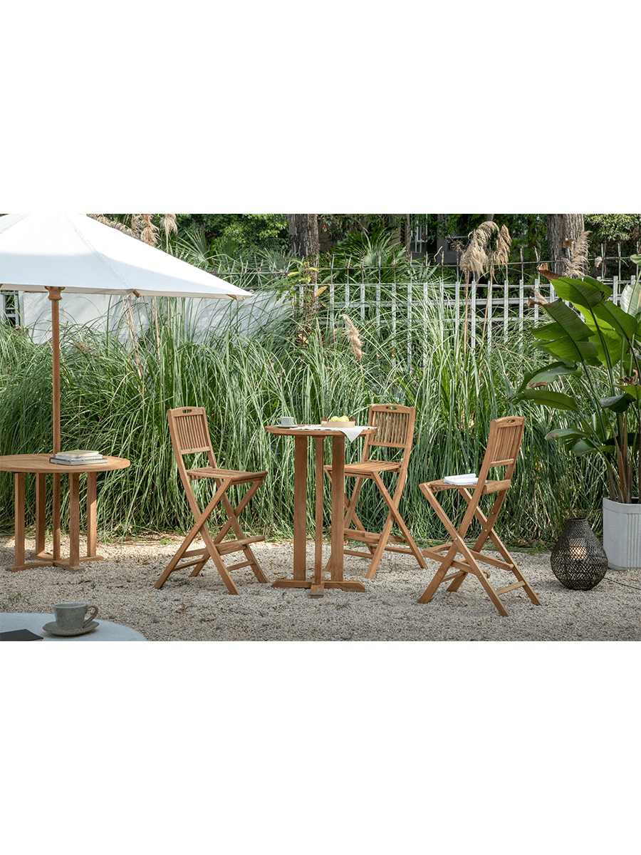 Ensemble de chaises et de table de bar d'extérieur
