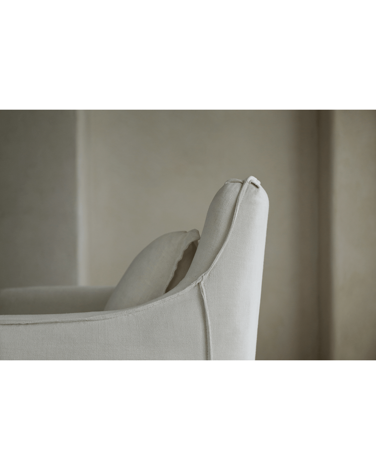 Fauteuil recouvert de tissu Sola