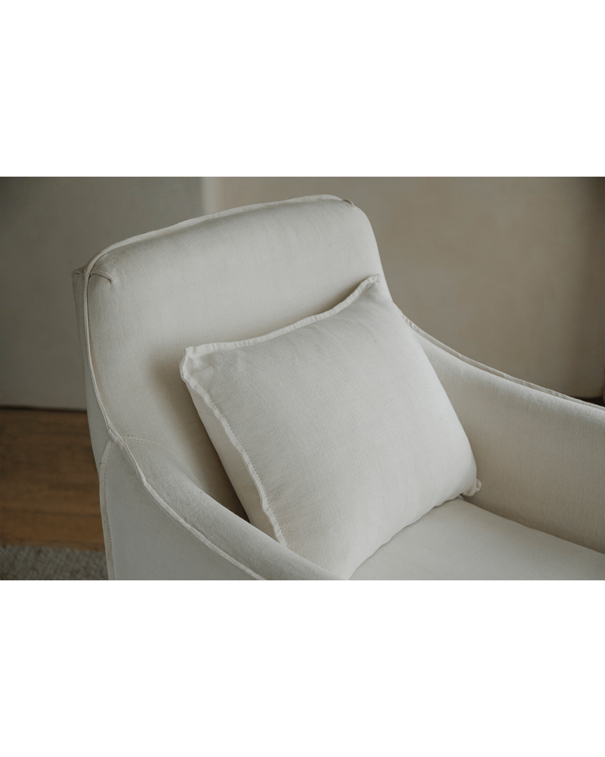 Fauteuil recouvert de tissu Sola