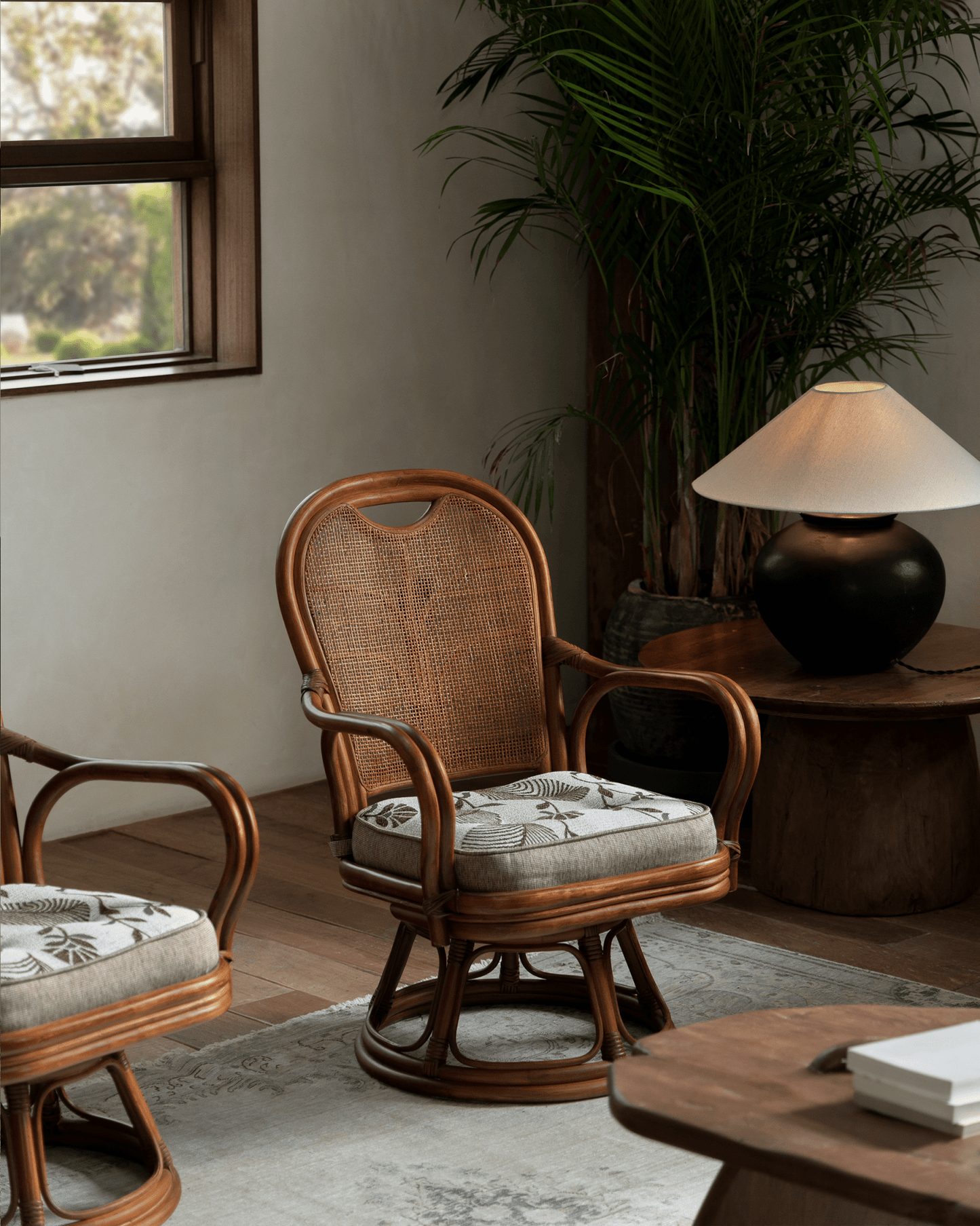 Chaise pivotante en rotin Ray Mini