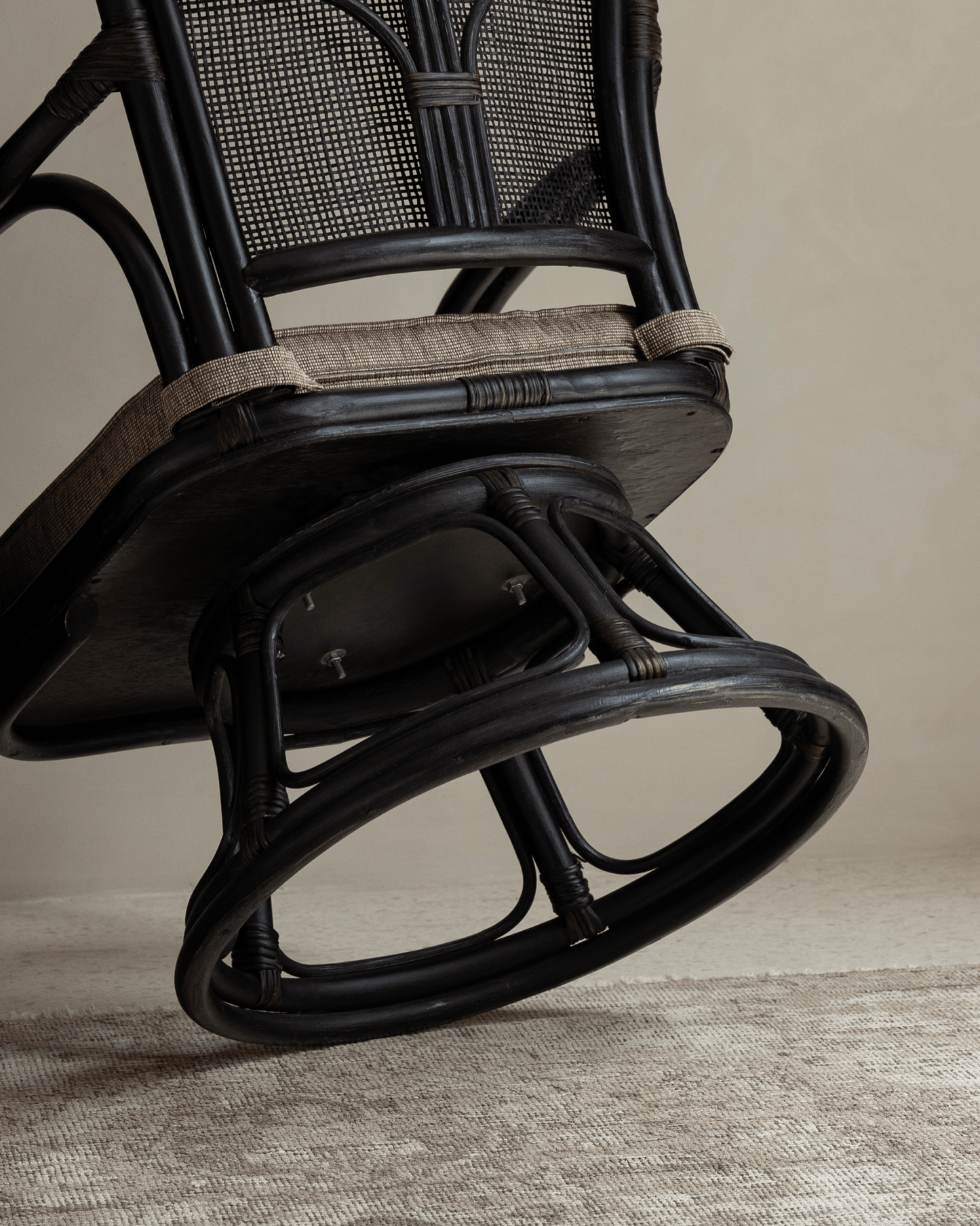 Chaise pivotante en rotin Ray Mini