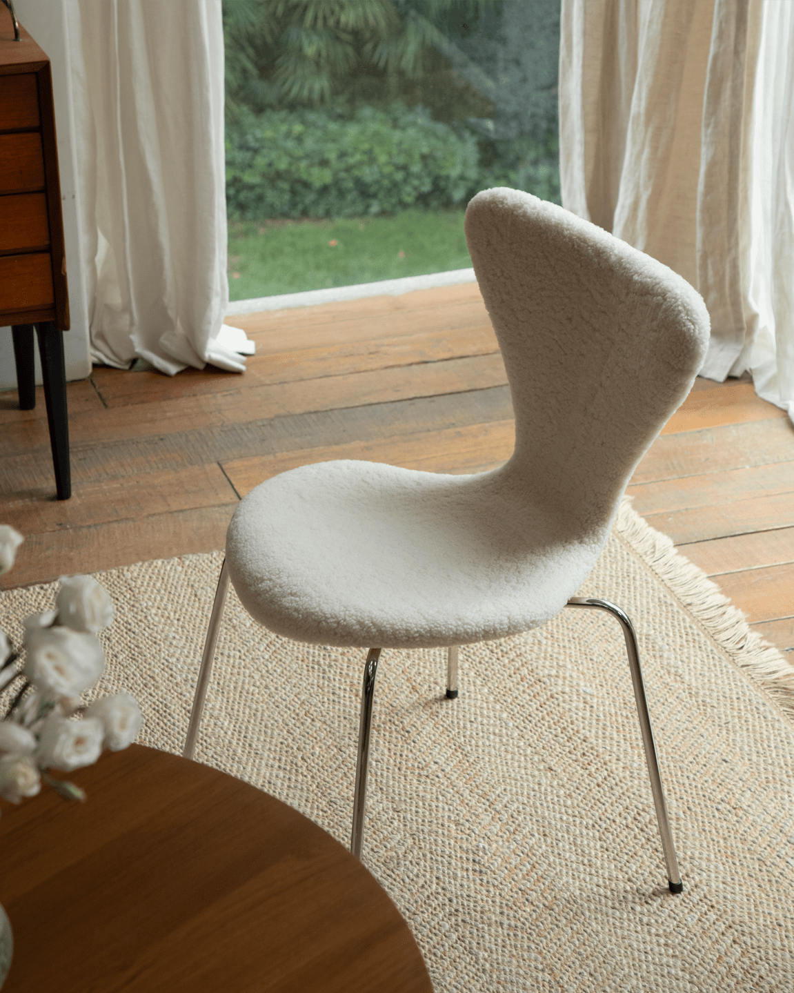 Chaise en peau de mouton Pietra