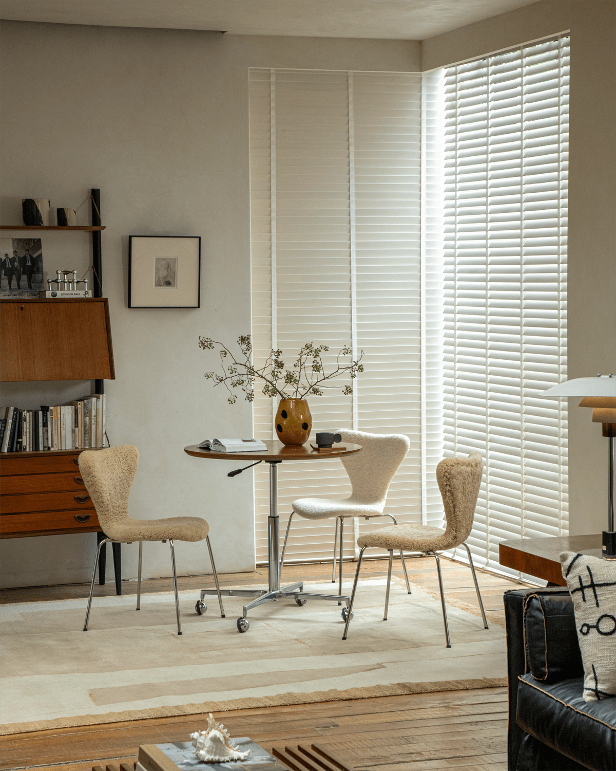 Chaise en peau de mouton Pietra