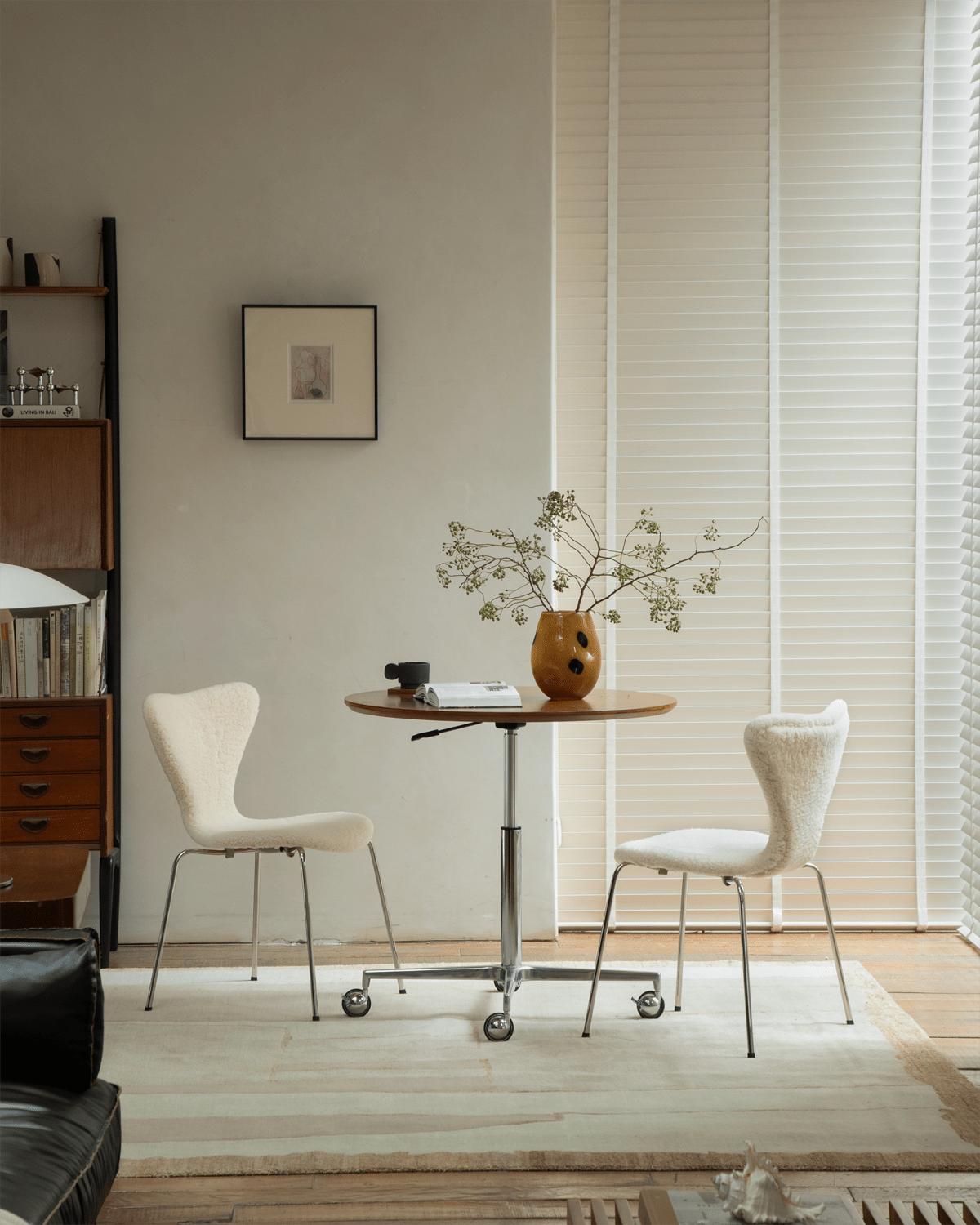 Chaise en peau de mouton Pietra