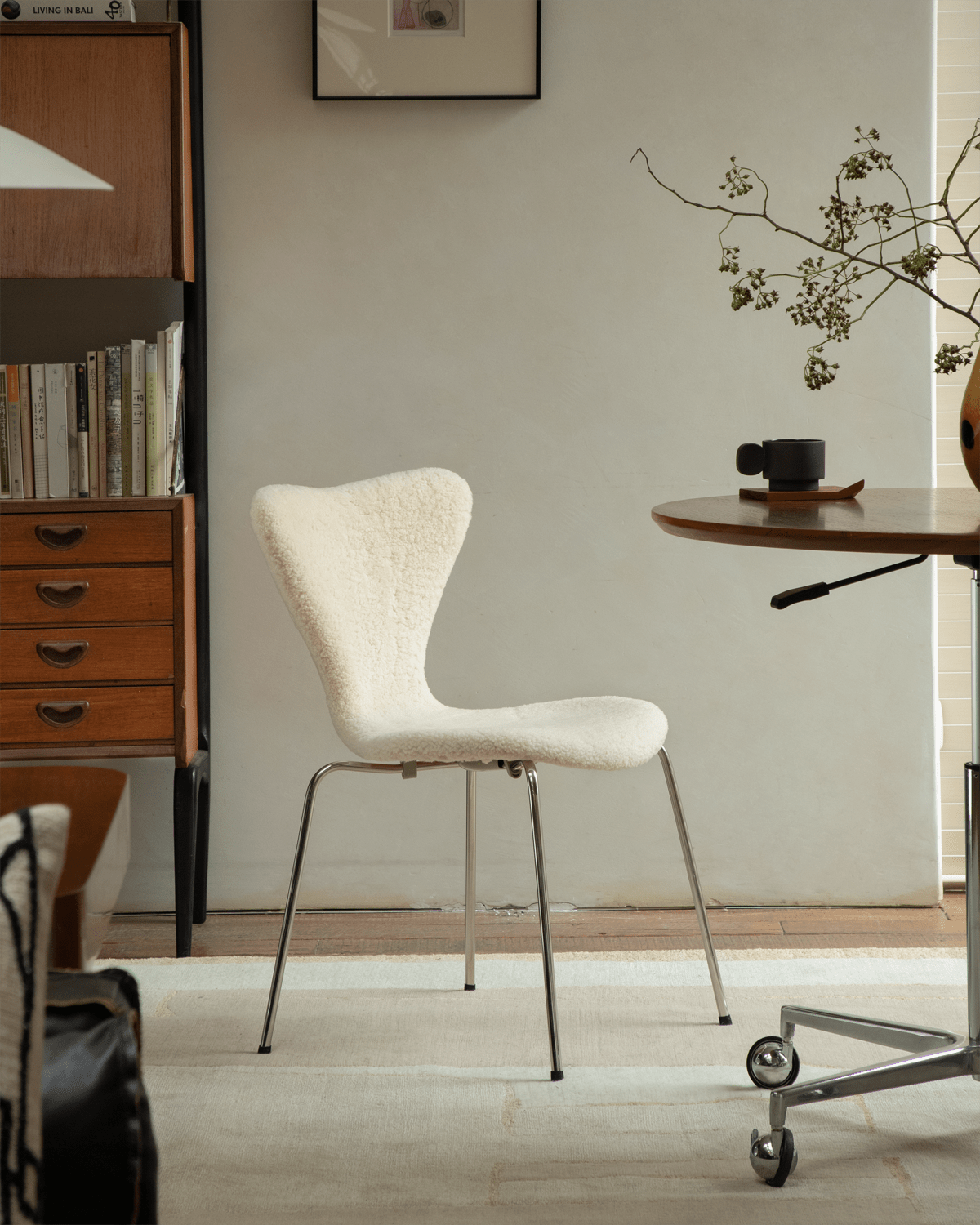 Chaise en peau de mouton Pietra