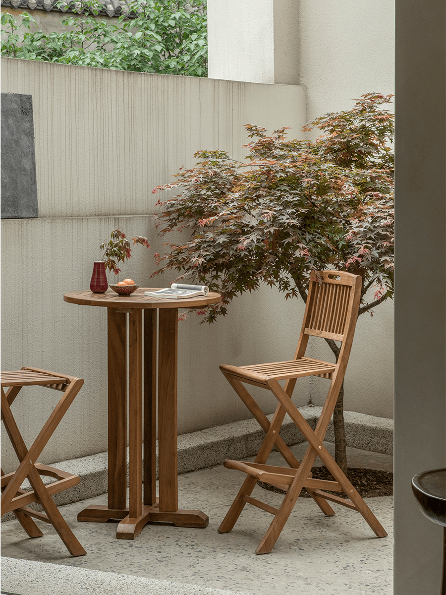 Ensemble de chaises et de table de bar d'extérieur