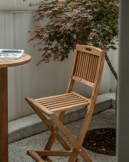 Ensemble de chaises et de table de bar d'extérieur