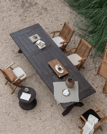 Table à manger d'extérieur de ferme