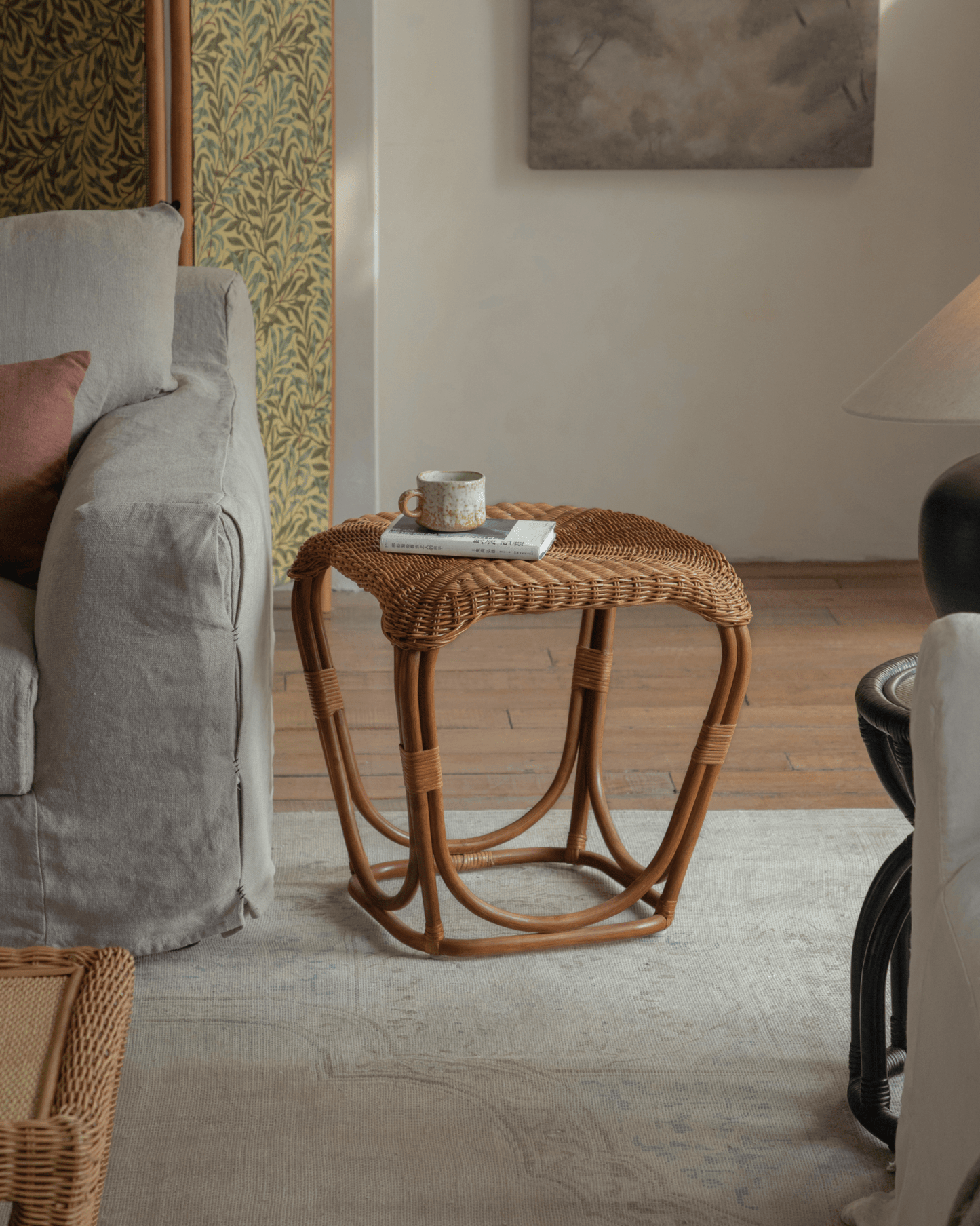 Table d'appoint en rotin Pinecone