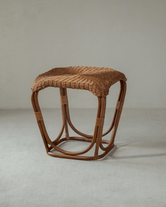 Table d'appoint en rotin Pinecone