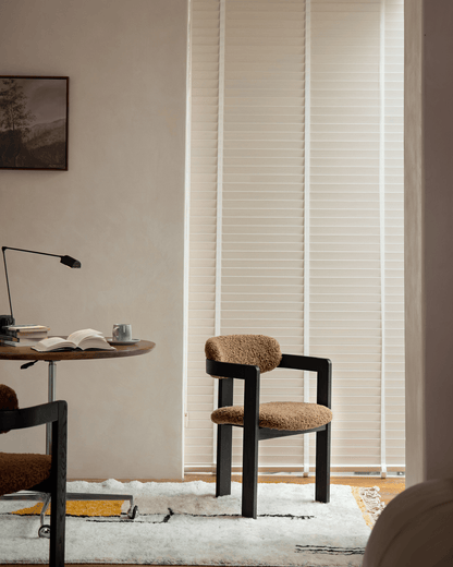 Chaise en peau de mouton Pamplona