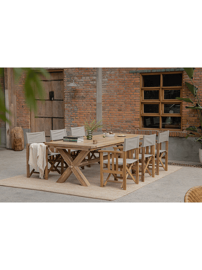 Table à manger d'extérieur de ferme