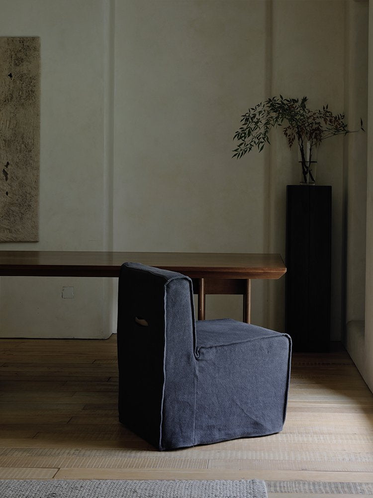 Housse de canapé et chaise à roulettes