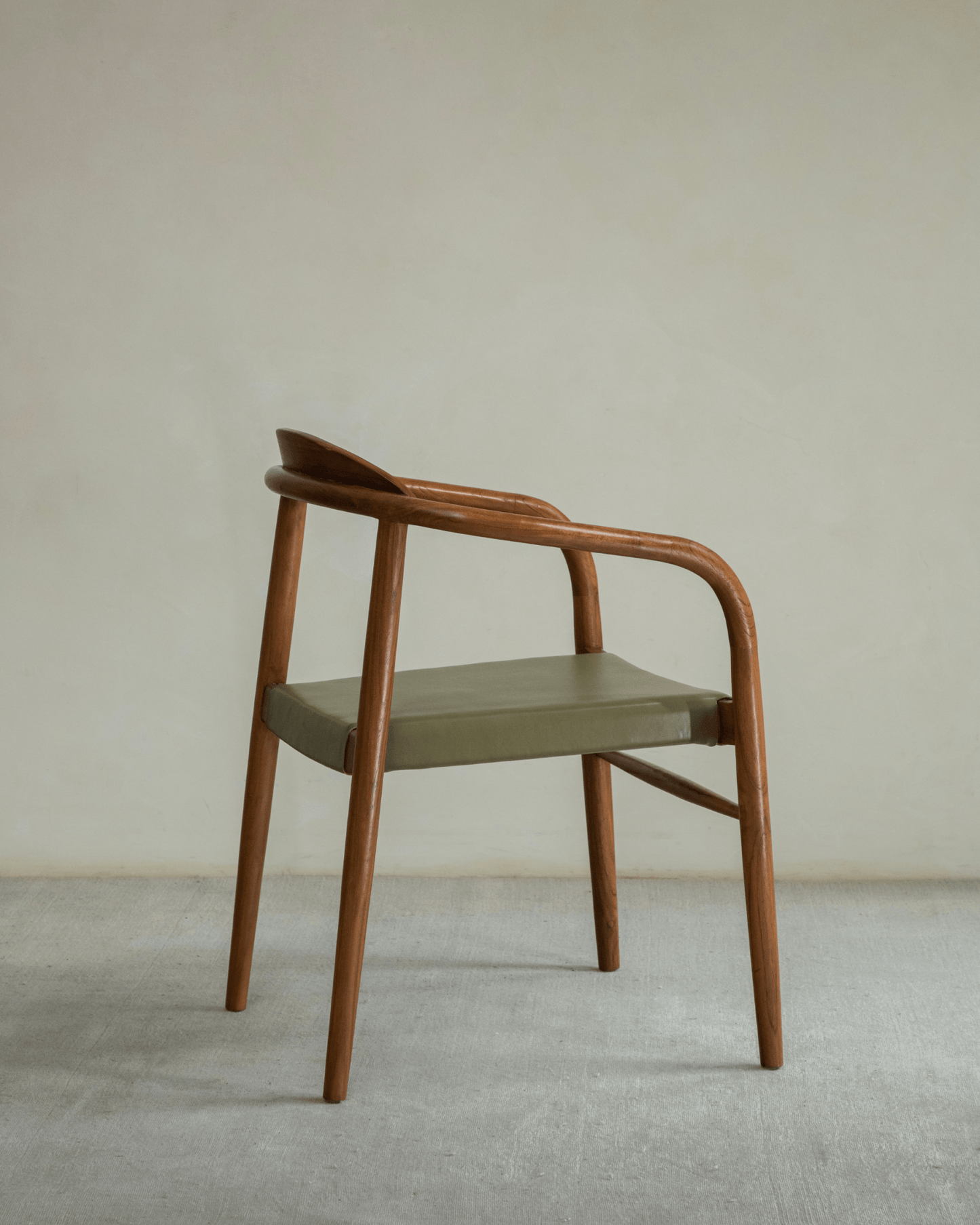 Chaise en cuir Crescent