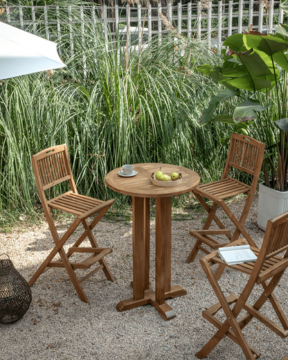 Ensemble de chaises et de table de bar d'extérieur
