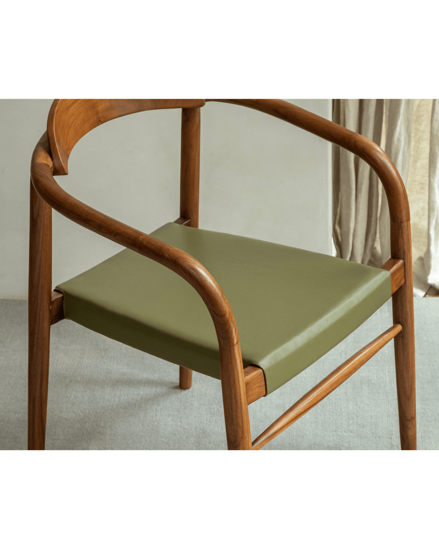 Chaise en cuir Crescent