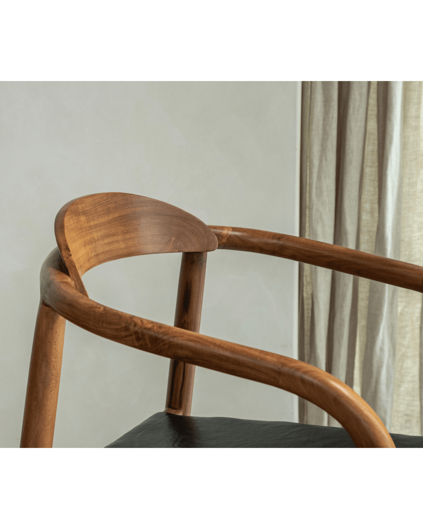 Chaise en cuir Crescent