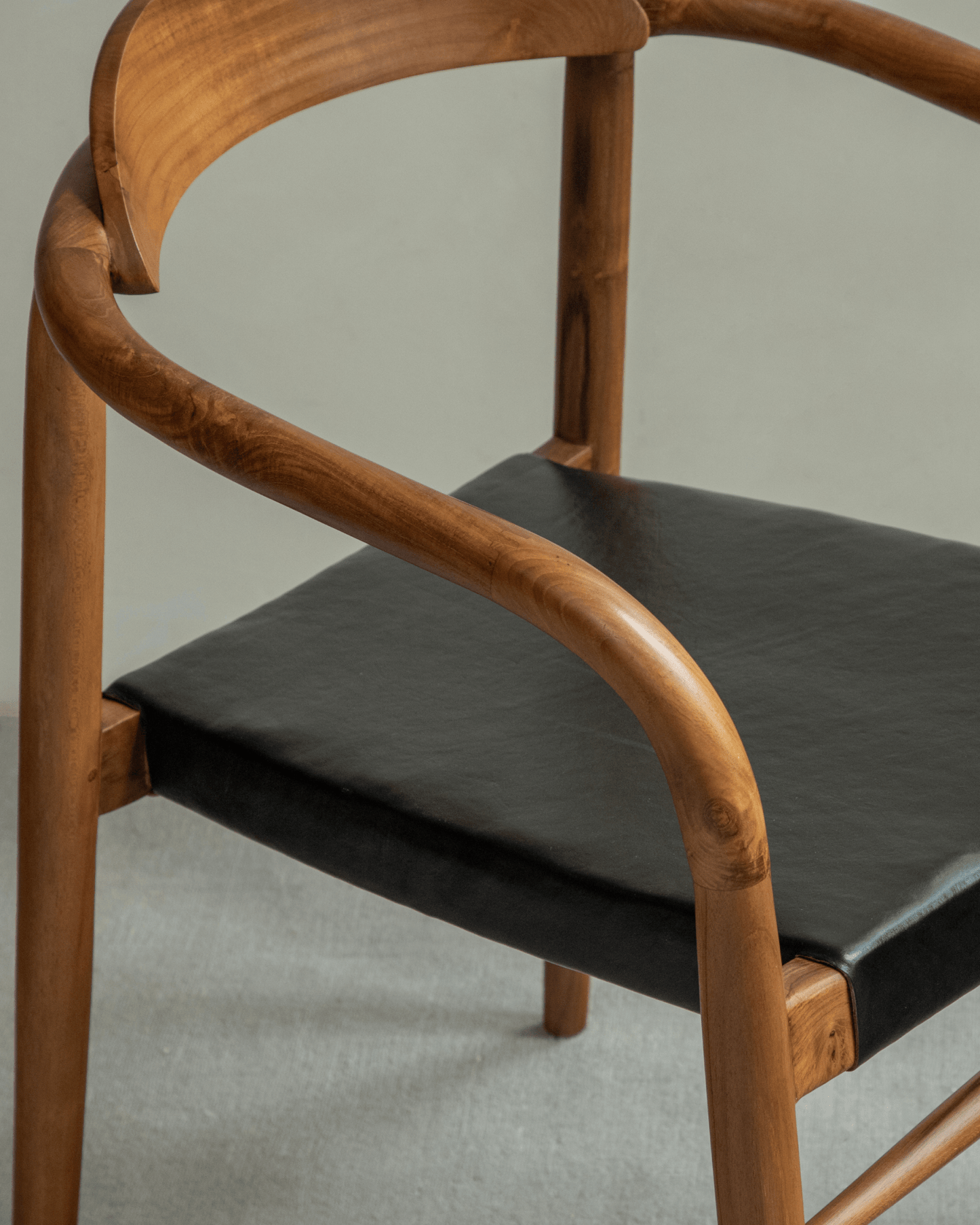 Chaise en cuir Crescent
