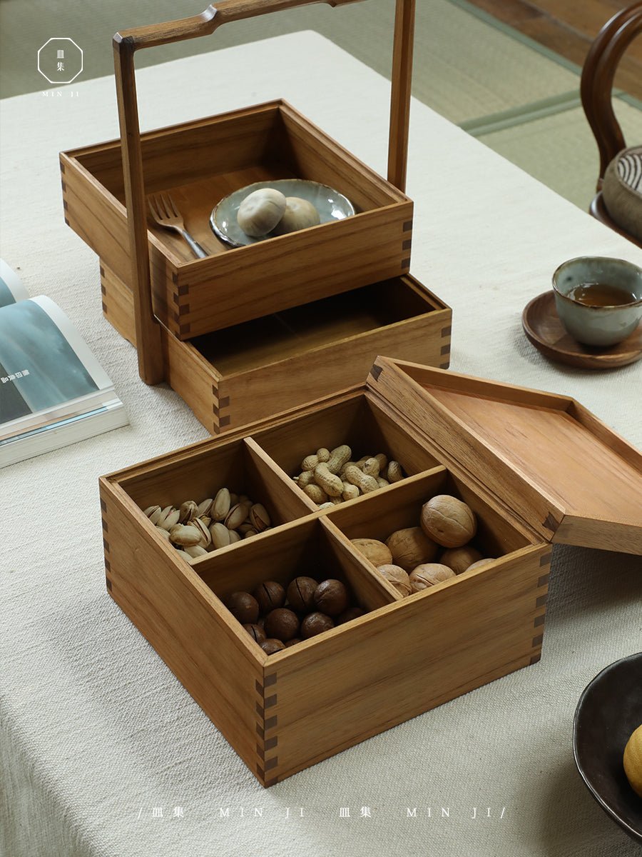 Boîte à bento à plusieurs niveaux