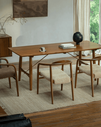 Chaise Crescent en peau de mouton