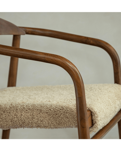 Chaise Crescent en peau de mouton