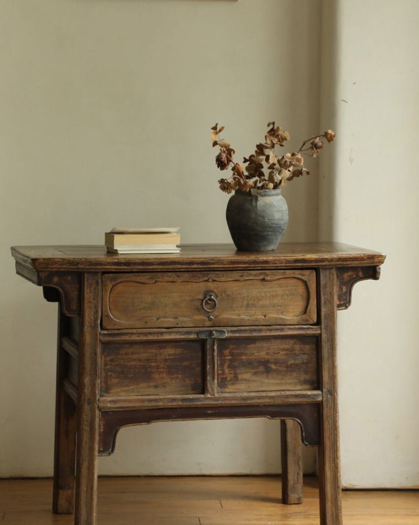 Armoire chinoise antique