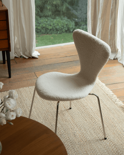 Chaise en peau de mouton Pietra