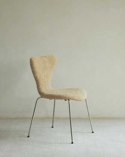 Chaise en peau de mouton Pietra