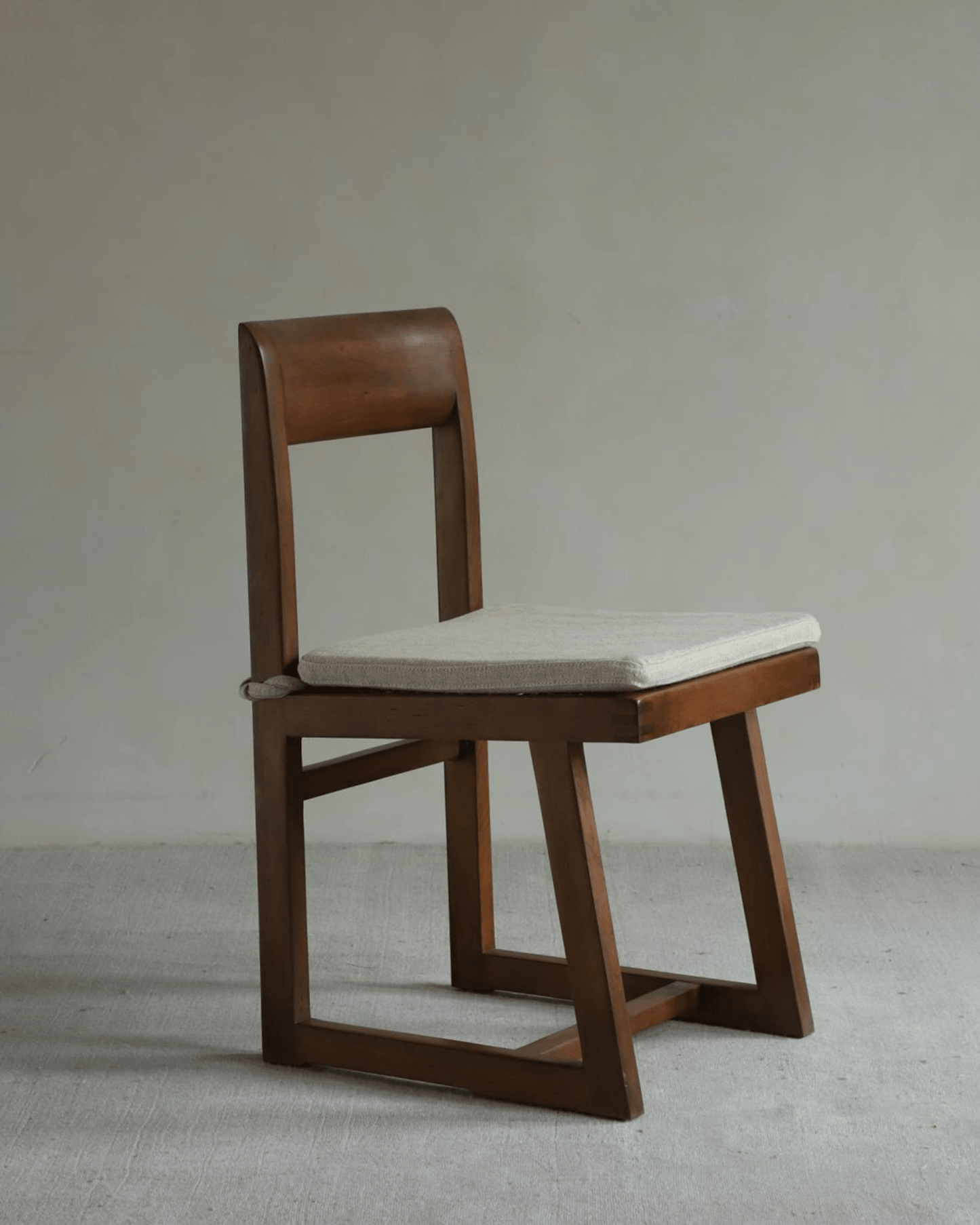 Chaise en forme de boîte Chandigarh
